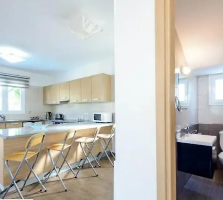 One Bedroom Four Season